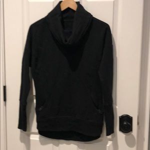 Lululemon black sweatshirt